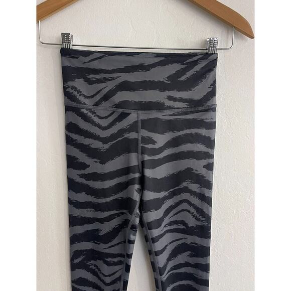 Lilybod XS Leggings Ariana Black & Gray Tiger High Rise Stretch Pants NEW - Picture 4 of 9